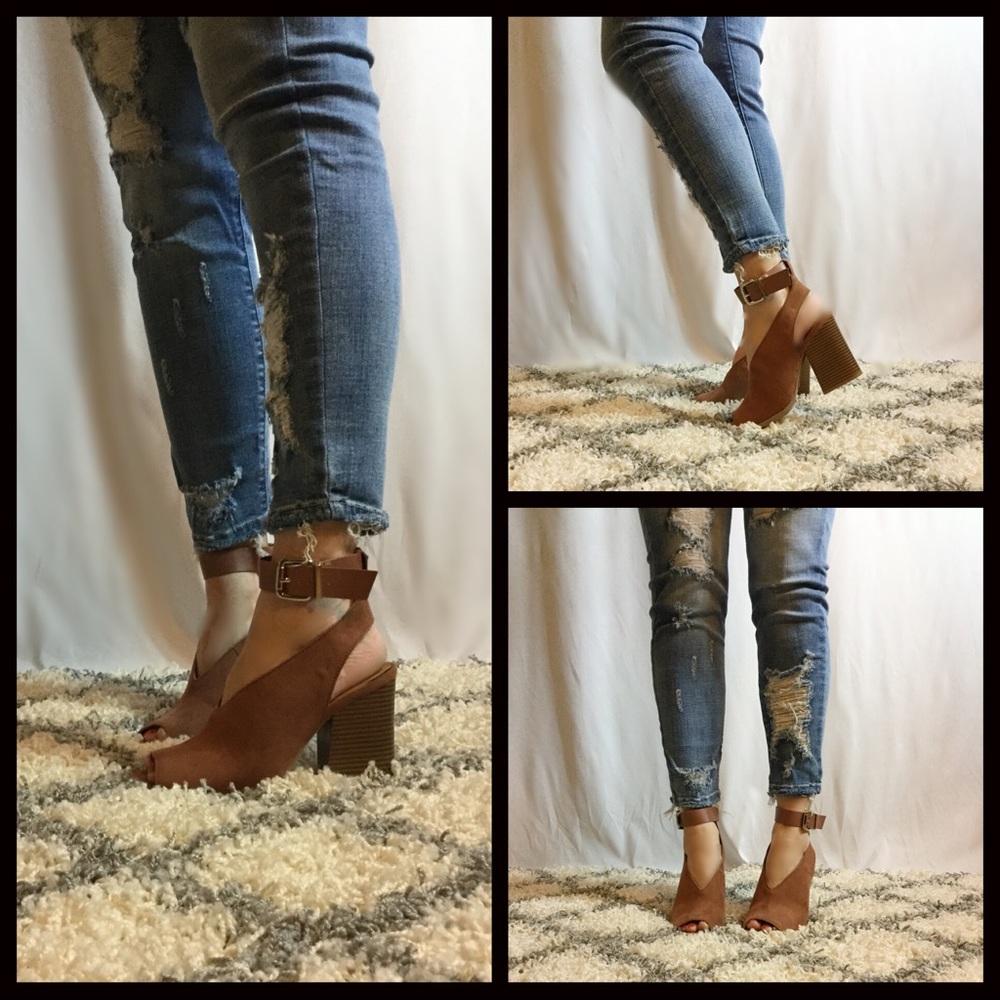 1 LEFT CLEARANCE-NO OFFERS‼️ Diana Buckled Bootie - Picture 4 of 4